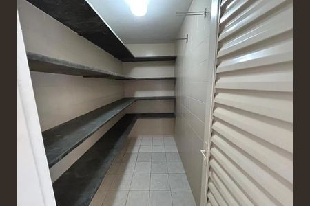 Casa para alugar com 294m², 4 quartos e 2 vagas