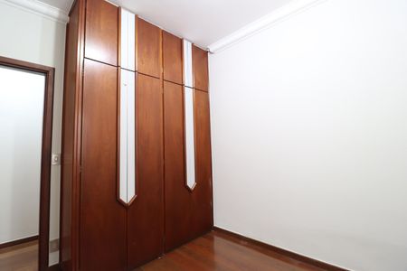 Casa para alugar com 294m², 4 quartos e 2 vagasQuarto 2