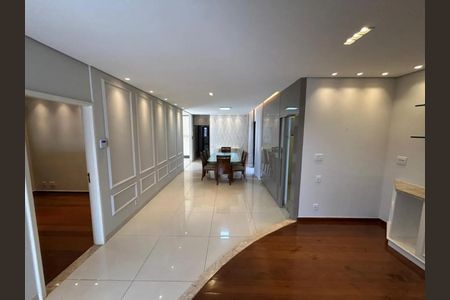 Casa para alugar com 294m², 4 quartos e 2 vagas Casa para alugar com 294m², 4 quartos e 2 vagasSala