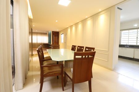 Casa para alugar com 294m², 4 quartos e 2 vagasSala de Jantar