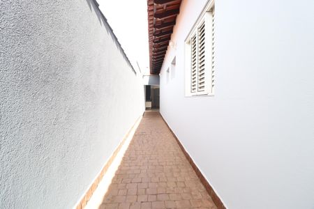 Casa para alugar com 294m², 4 quartos e 2 vagasCorredor