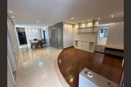 Sala de casa para alugar com 4 quartos, 294m² em Brasil, Uberlândia