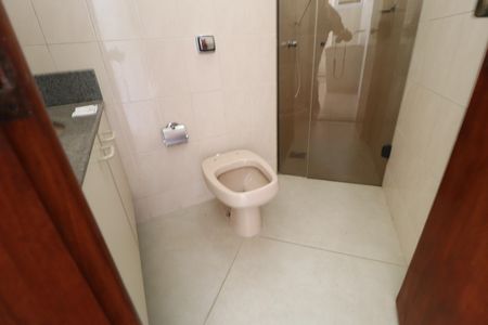 Casa para alugar com 294m², 4 quartos e 2 vagasBanheiro de serviço