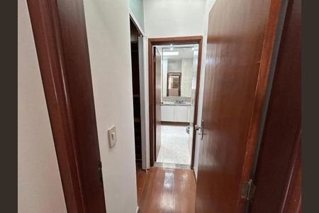 Casa para alugar com 294m², 4 quartos e 2 vagas