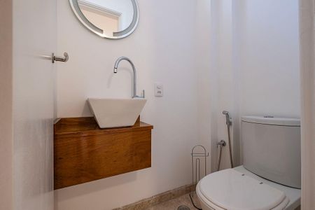 Apartamento à venda com 127m², 2 quartos e 1 vaga Apartamento à venda com 127m², 2 quartos e 1 vagaLavabo