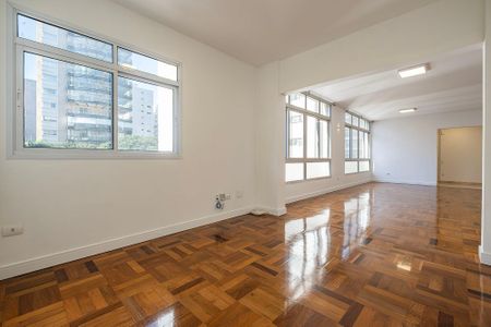 Apartamento à venda com 127m², 2 quartos e 1 vaga Apartamento à venda com 127m², 2 quartos e 1 vagaSala