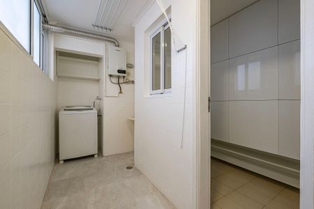 Apartamento à venda com 127m², 2 quartos e 1 vaga Apartamento à venda com 127m², 2 quartos e 1 vagaLavanderia