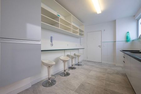 Apartamento à venda com 127m², 2 quartos e 1 vaga Apartamento à venda com 127m², 2 quartos e 1 vagaCozinha