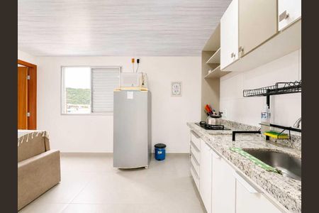 Cozinha de apartamento para alugar com 1 quarto, 30m² em Cachoeira do Bom Jesus Leste, Florianópolis