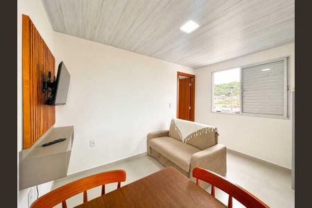 Sala de apartamento para alugar com 1 quarto, 30m² em Cachoeira do Bom Jesus Leste, Florianópolis