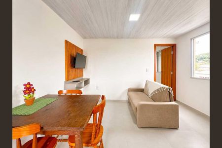 Sala de apartamento para alugar com 1 quarto, 30m² em Cachoeira do Bom Jesus Leste, Florianópolis
