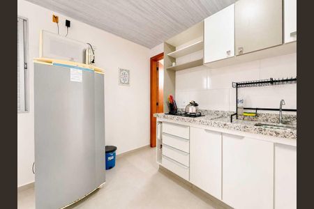 Cozinha de apartamento para alugar com 1 quarto, 30m² em Cachoeira do Bom Jesus Leste, Florianópolis