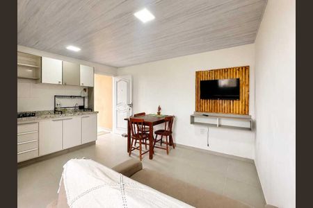 Sala de apartamento para alugar com 1 quarto, 30m² em Cachoeira do Bom Jesus Leste, Florianópolis
