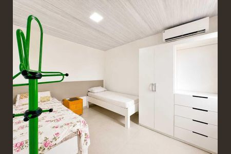 Apartamento para alugar com 30m², 1 quarto e 1 vaga Apartamento para alugar com 30m², 1 quarto e 1 vagaQuarto