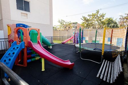 Apartamento para alugar com 80m², 2 quartos e 1 vaga Apartamento para alugar com 80m², 2 quartos e 1 vagaÁrea comum - Playground