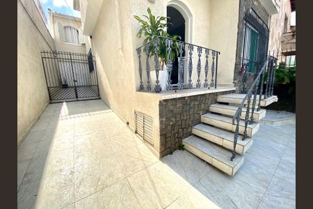 Casa à venda com 160m², 4 quartos e 3 vagas