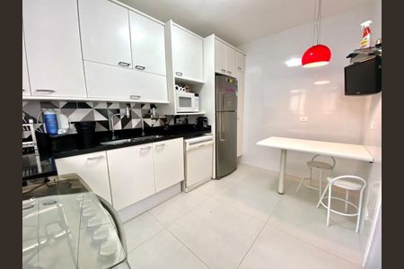 Casa à venda com 160m², 4 quartos e 3 vagas