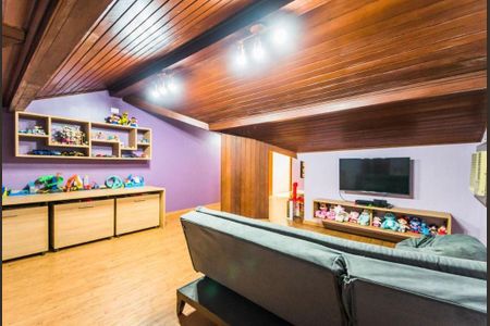 Casa à venda com 280m², 4 quartos e 4 vagas
