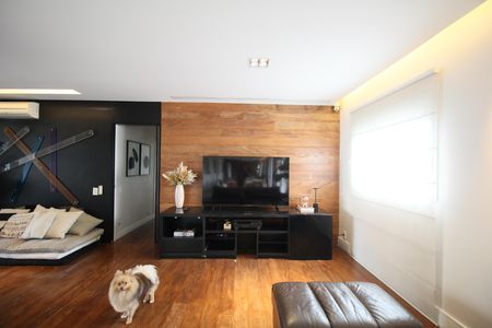 Sala de TV de apartamento à venda com 4 quartos, 200m² em Panamby, São Paulo