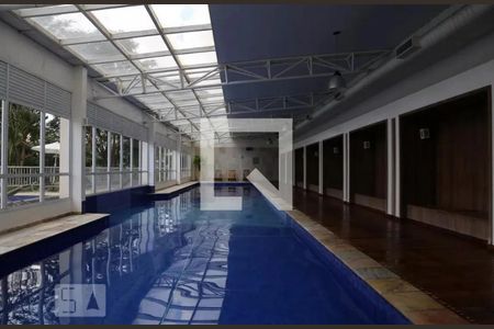 Apartamento à venda com 200m², 3 quartos e 3 vagas Apartamento à venda com 200m², 3 quartos e 3 vagasPiscina Coberta