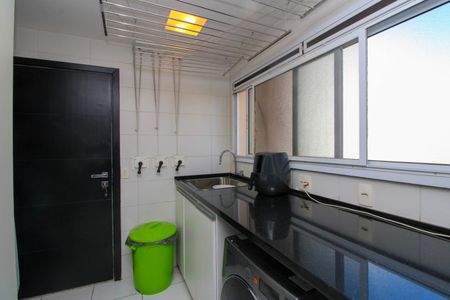 Apartamento à venda com 200m², 3 quartos e 3 vagas Apartamento à venda com 200m², 3 quartos e 3 vagasÁrea de Serviço