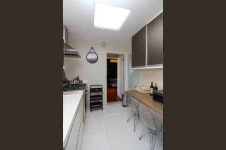 Apartamento à venda com 200m², 3 quartos e 3 vagas Apartamento à venda com 200m², 3 quartos e 3 vagasCozinha