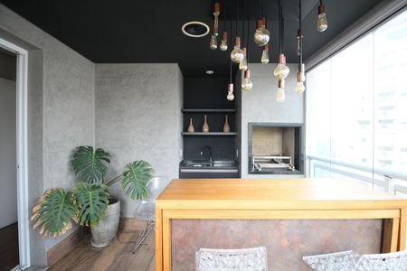 Apartamento à venda com 200m², 4 quartos e 3 vagasVaranda Gourmet
