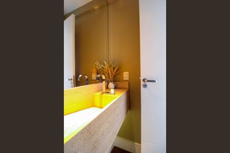 Apartamento à venda com 200m², 3 quartos e 3 vagas Apartamento à venda com 200m², 3 quartos e 3 vagasLavabo