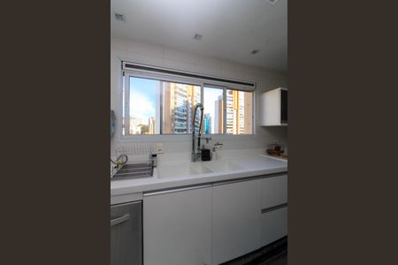 Apartamento à venda com 200m², 3 quartos e 3 vagas Apartamento à venda com 200m², 3 quartos e 3 vagasCozinha - Torneira