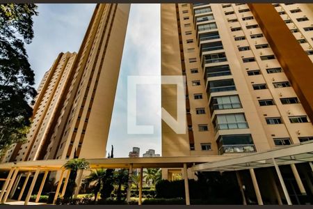 Apartamento à venda com 200m², 3 quartos e 3 vagas Apartamento à venda com 200m², 3 quartos e 3 vagasFachada