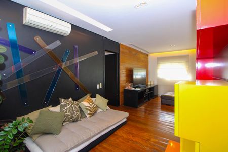 Apartamento à venda com 200m², 3 quartos e 3 vagas Apartamento à venda com 200m², 3 quartos e 3 vagasSala