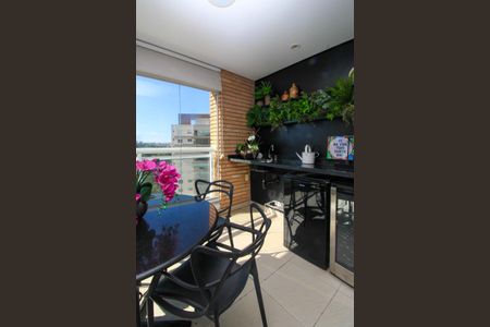 Apartamento à venda com 200m², 3 quartos e 3 vagas Apartamento à venda com 200m², 3 quartos e 3 vagasVaranda da Sala