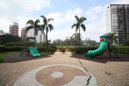Apartamento à venda com 200m², 4 quartos e 3 vagasÁrea comum - Playground