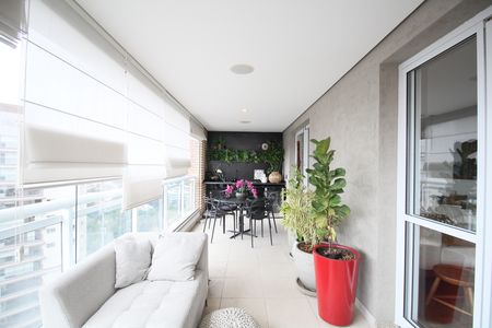Apartamento à venda com 200m², 4 quartos e 3 vagasVaranda da Sala
