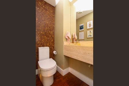 Apartamento à venda com 200m², 3 quartos e 3 vagas Apartamento à venda com 200m², 3 quartos e 3 vagasLavabo