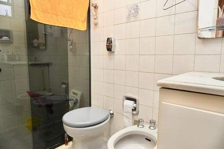 Apartamento à venda com 90m², 3 quartos e 2 vagas Apartamento à venda com 90m², 3 quartos e 2 vagasBanheiro da Suíte