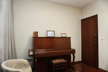 Sala  de apartamento à venda com 3 quartos, 90m² em Silveira, Belo Horizonte