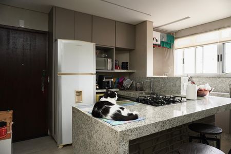 Apartamento à venda com 90m², 3 quartos e 2 vagas Apartamento à venda com 90m², 3 quartos e 2 vagasCozinha e Área de Serviço