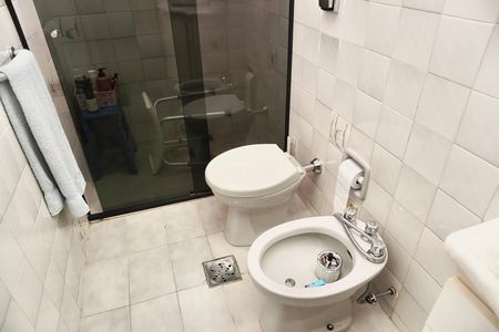 Apartamento à venda com 90m², 3 quartos e 2 vagas Apartamento à venda com 90m², 3 quartos e 2 vagasBanheiro Social