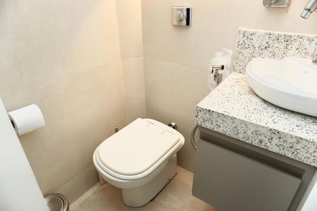 Apartamento à venda com 90m², 3 quartos e 2 vagas Apartamento à venda com 90m², 3 quartos e 2 vagasLavabo