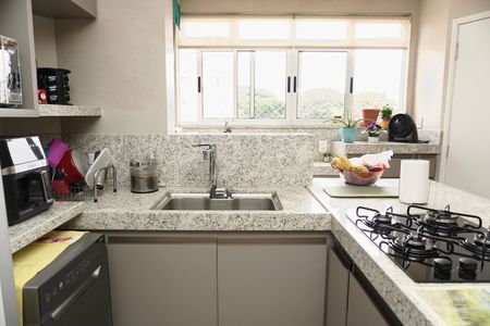 Apartamento à venda com 90m², 3 quartos e 2 vagas Apartamento à venda com 90m², 3 quartos e 2 vagasCozinha e Área de Serviço