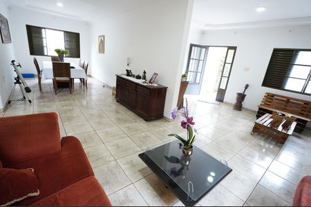Casa à venda com 420m², 5 quartos e 4 vagas