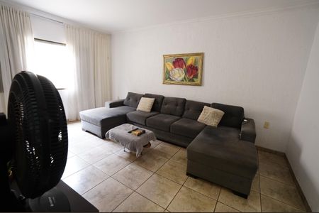 Casa à venda com 420m², 5 quartos e 4 vagas