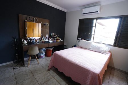 Casa à venda com 420m², 5 quartos e 4 vagas