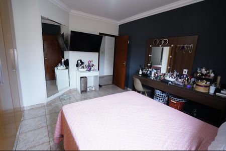 Casa à venda com 420m², 5 quartos e 4 vagas