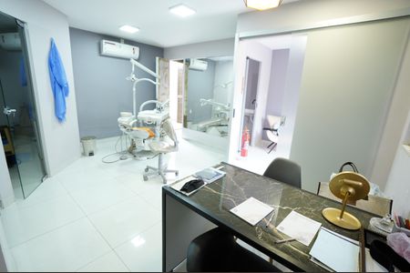 Casa à venda com 420m², 5 quartos e 4 vagas