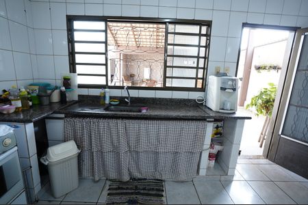 Casa à venda com 420m², 5 quartos e 4 vagas