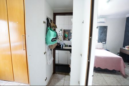 Casa à venda com 420m², 5 quartos e 4 vagas