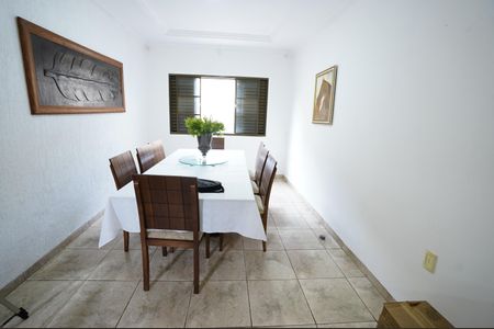 Casa à venda com 420m², 5 quartos e 4 vagas