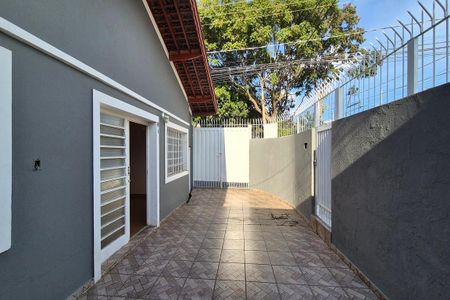 Garagem  de casa à venda com 3 quartos, 108m² em Vila Castelo Branco, Campinas